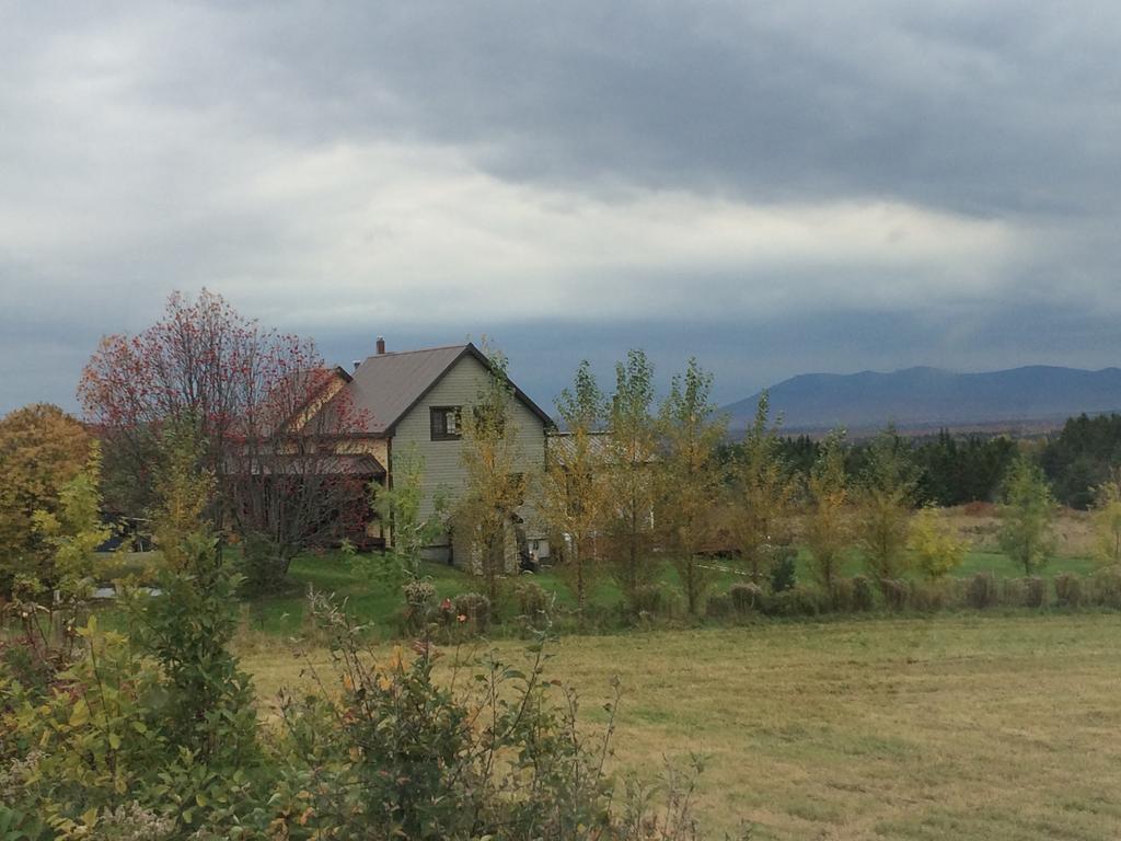 Maison Du Mont-Megantic Spa A L'Annee Lac-Megantic Ngoại thất bức ảnh